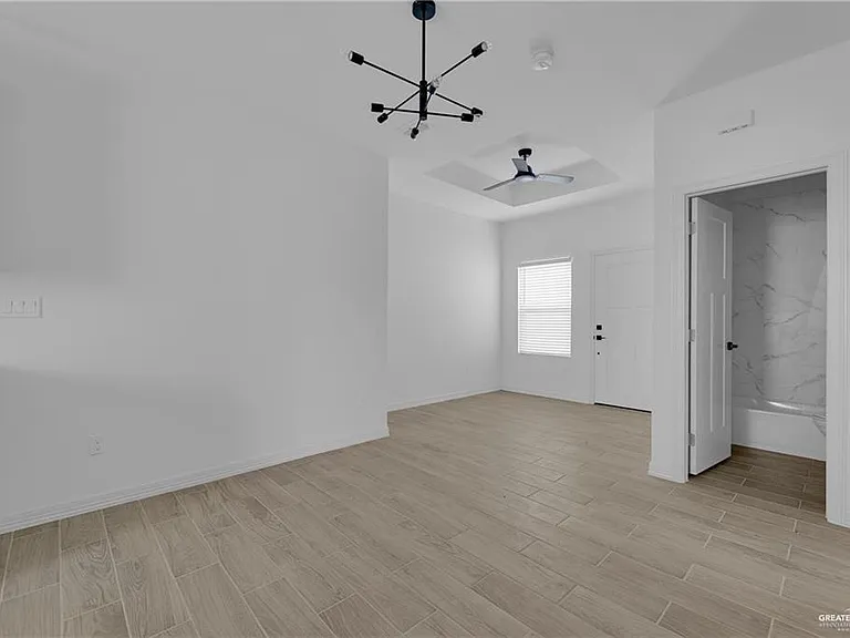 5613 Notre Dame Ave #3 — Photo 16