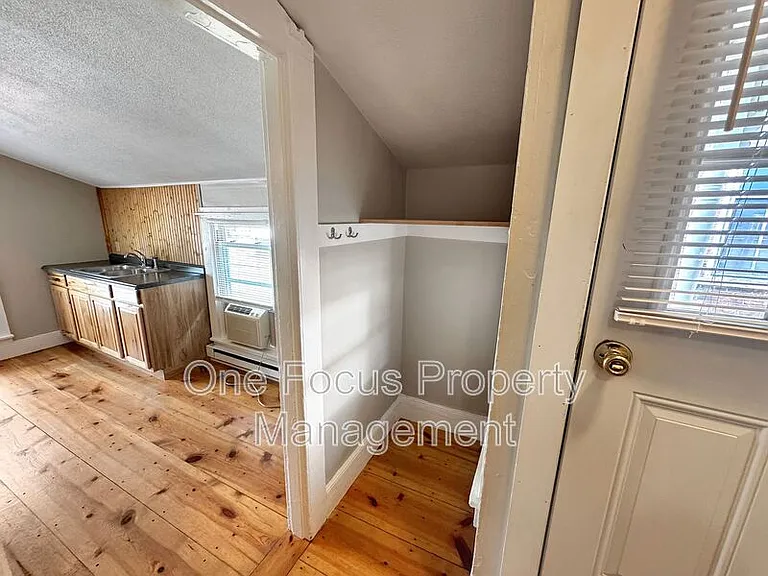 525 W Church St #3 — Photo 3