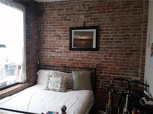 Rented by R New York | media 24