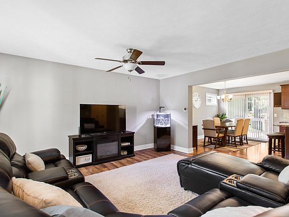 5th image of 13304 Stoneway Ct