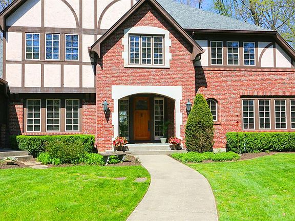 2nd image of 3 Forest Hill Dr