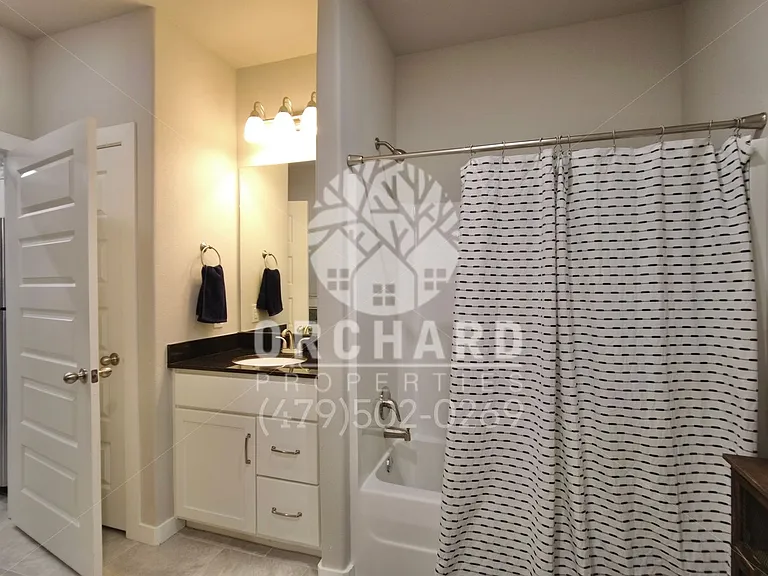 1900 E Brookview Dr — Photo 7