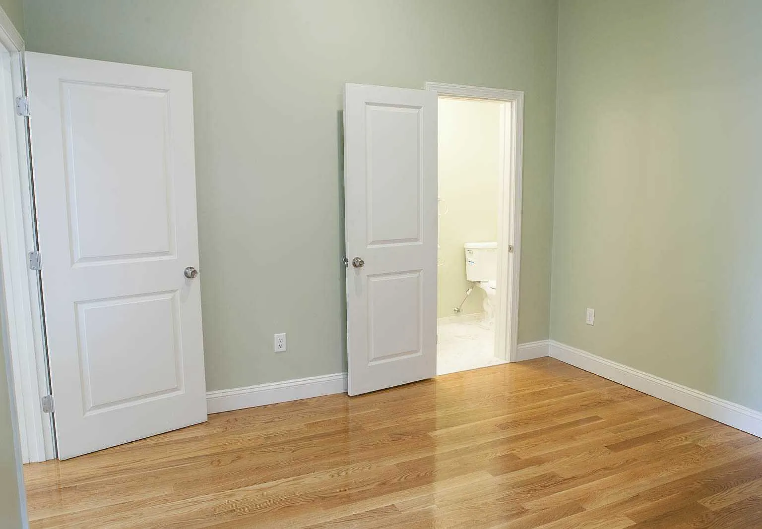 3 bed, $3,300 — Photo 3
