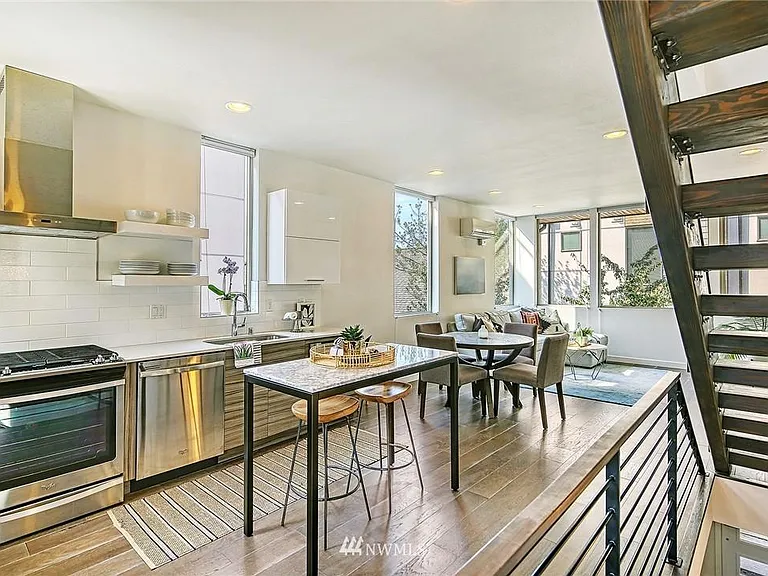 2328 Minor Ave E #A — Photo 19