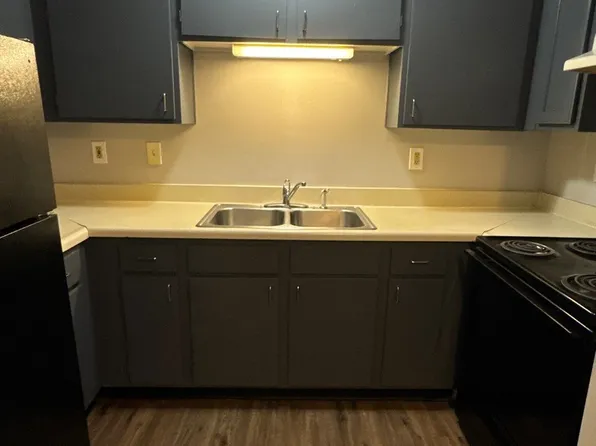 4105 Blue Lick Ct APT 2, Louisville, KY 40229