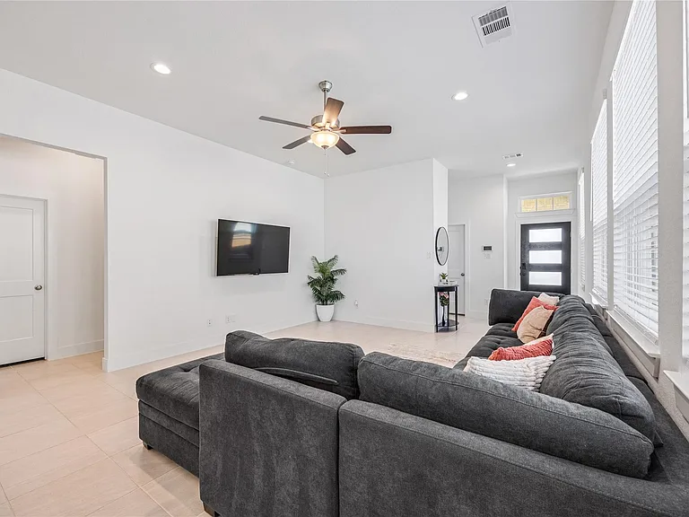 21130 Garden Palm Dr — Photo 10