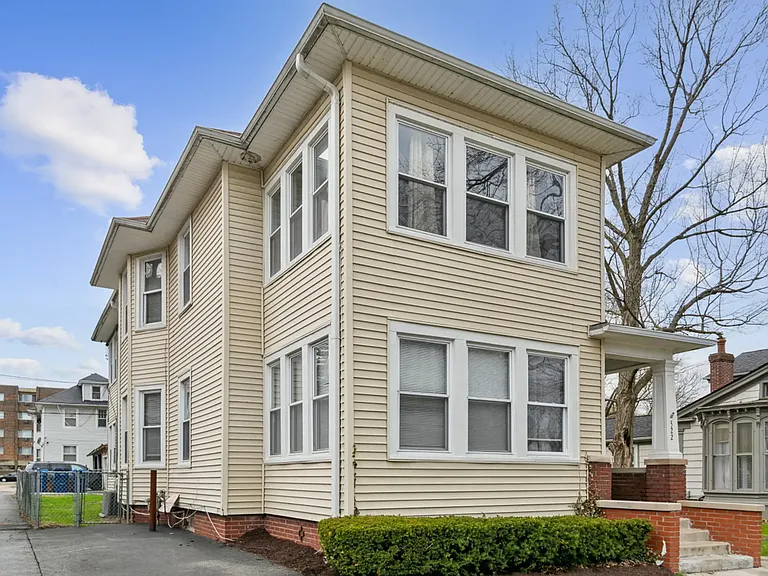 522 N Sheridan Rd #2 — Photo 38