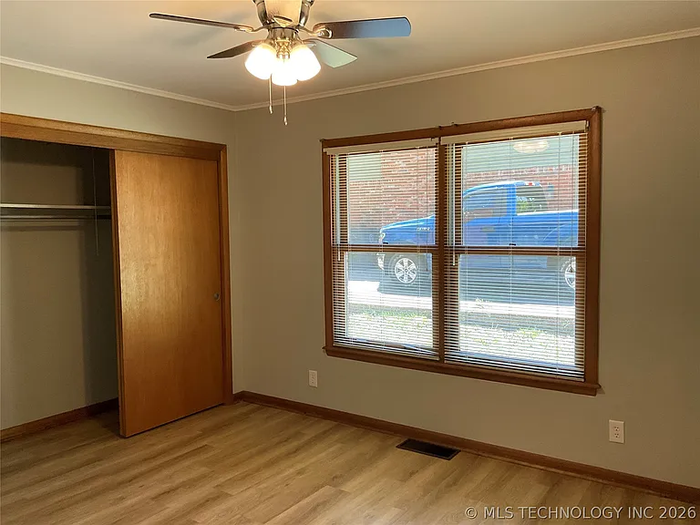 2015 S Fulton Ave — Photo 22