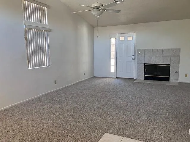 1425 Ridgecrest Ct — Photo 5