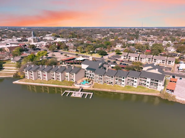 401 E Pearl St APT 2204, Granbury, TX 76048