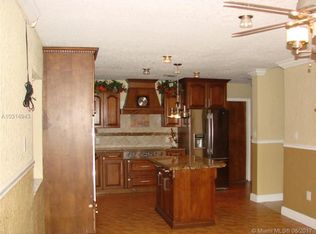 841 SW 95th Ter, Pembroke Pines, FL 33025