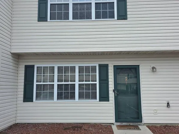 21 Pirates Cove Dr, Swansboro, NC 28584