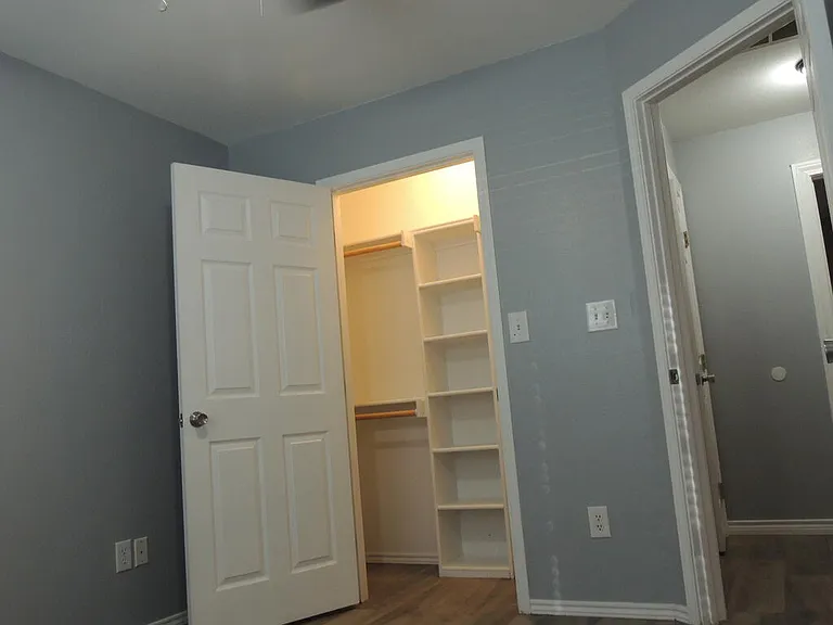 1003 N Doris Ave — Photo 16