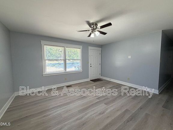 3rd image of 600 Manns Chapel Rd