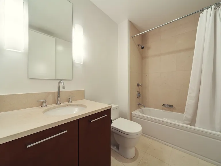 301 Mission St #42F — Photo 28