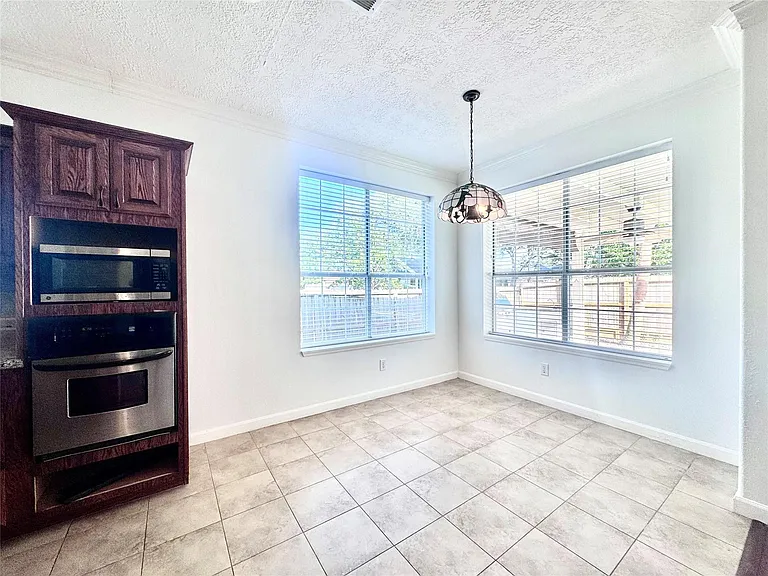 2123 Hollow Reef Cir — Photo 12