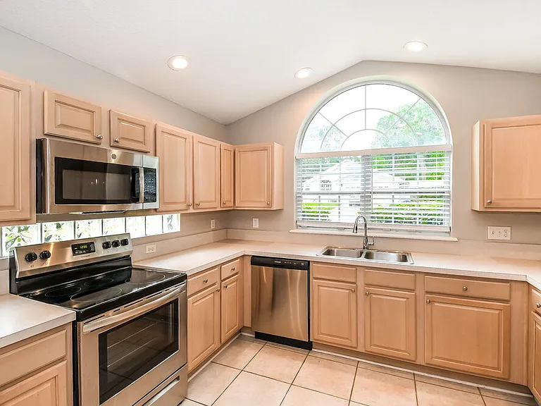 6065 Winding Bridge Dr — Photo 6