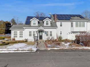 2 Wixted Ave, Danbury, CT 06810
