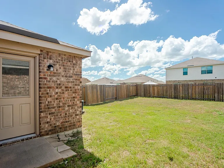 3107 Angus Dr — Photo 27