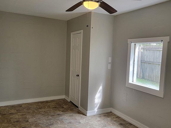 4th image of 1118 Oaklawn St