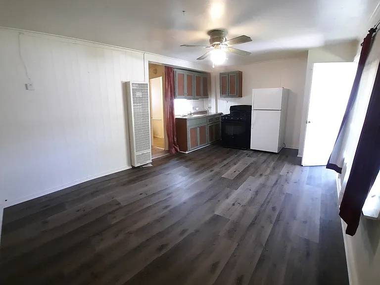 105 Oak St #3 — Photo 4