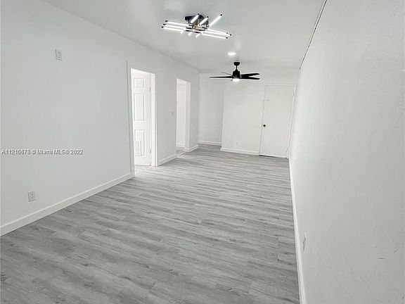 2nd image of 325 Surfside Blvd #11