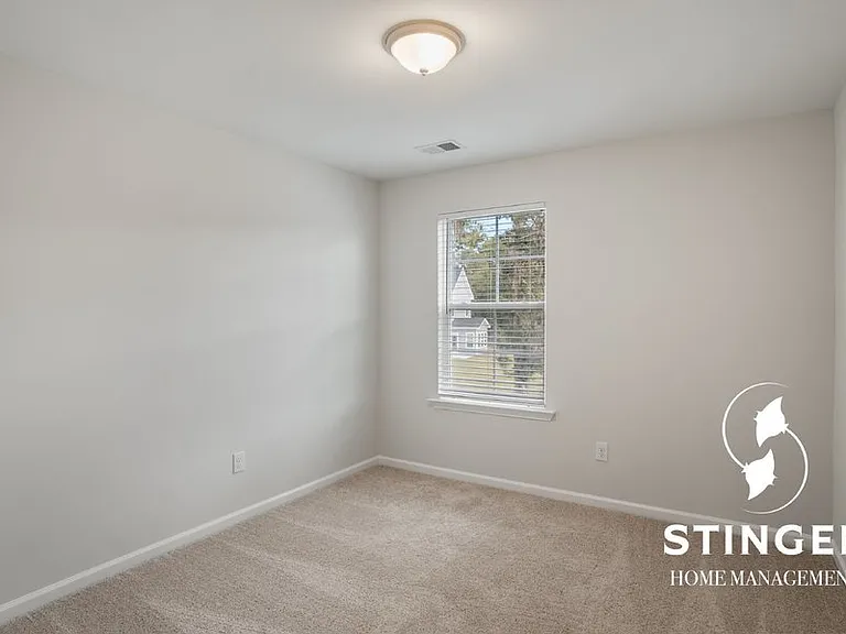103 Grange Ln — Photo 24