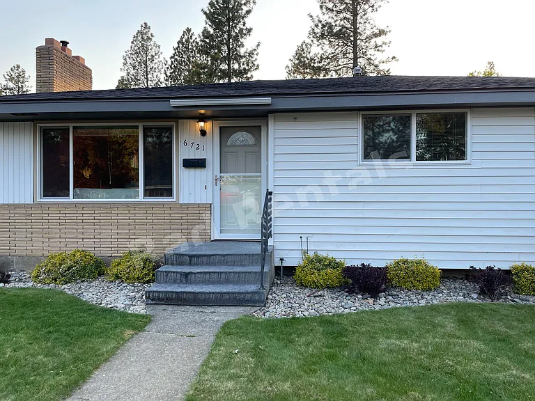 6721 N Stevens St — Photo 1