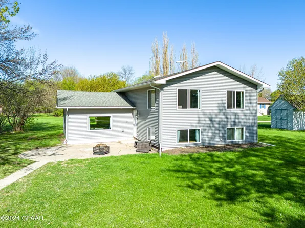 508 Great Northern Rd, Northwood, ND 58267