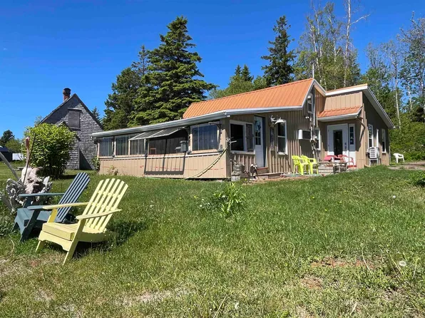 16 Phils Rd, Halifax Parish, PE C0B 1J0