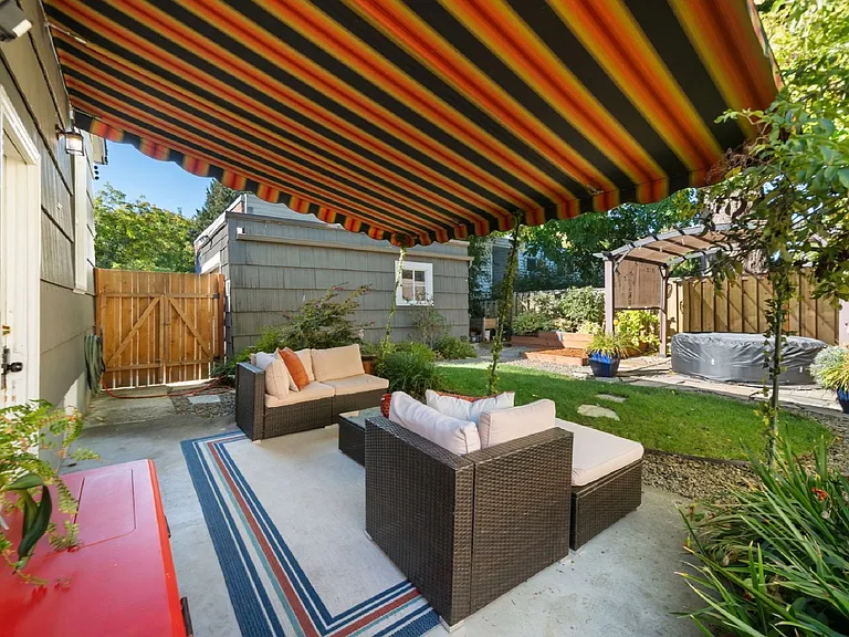 4115 SE Gladstone St — Photo 23
