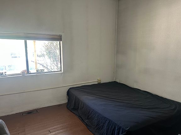 5th image of 421 N 3rd St