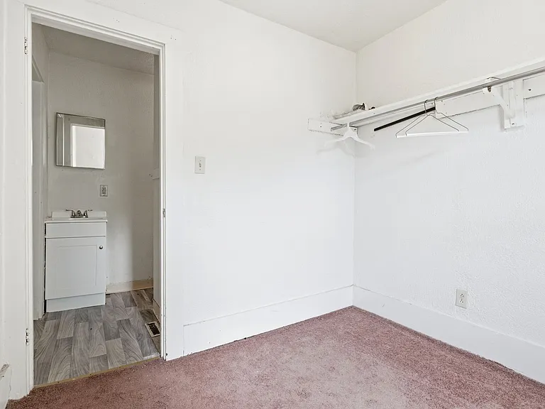 819 Princeton St — Photo 12