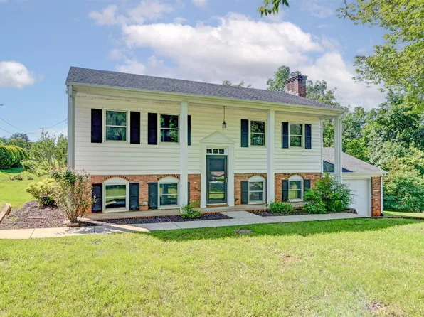 139 Grimes Dr, Madison Heights, VA 24572