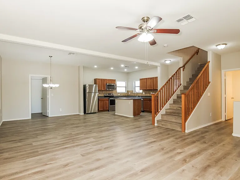 1149 E Lowell Ave — Photo 4
