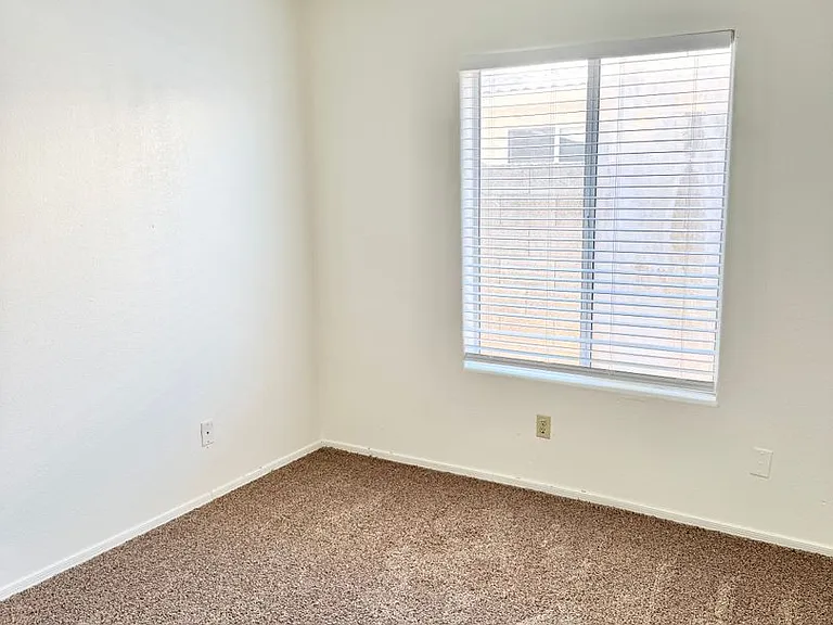 7707 W Rancho Dr — Photo 25