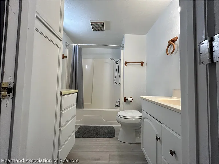 1150 Rialto Ave — Photo 17