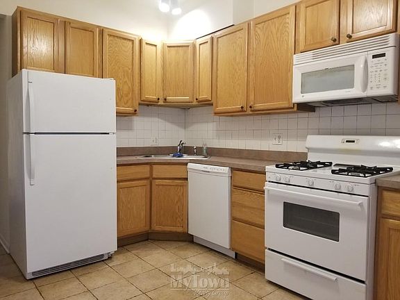 5th image of 4530 N Lincoln Ave
