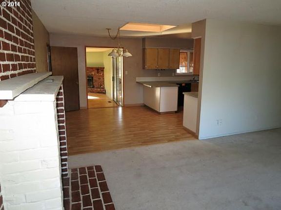 3rd image of 12301 NE 27th St