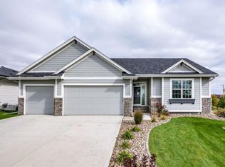 3443 NW 168th St, Clive, IA 50325