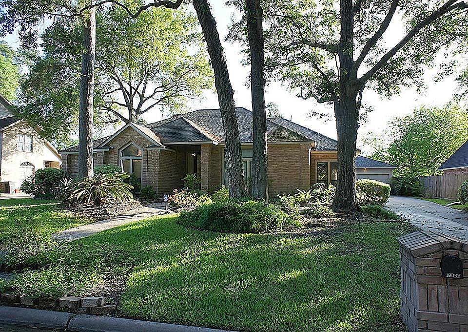1st image of 2906 Cedarville Dr