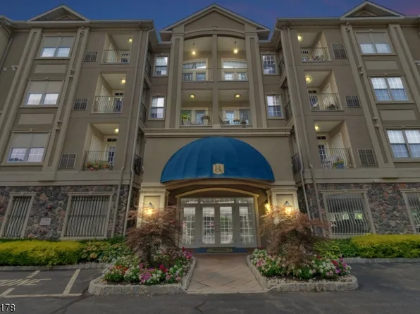 5106 Burwood Rd, Clifton City, NJ 07013