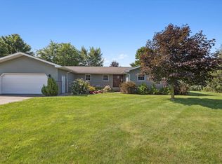 6331 W Caro Rd, Vassar, MI 48768