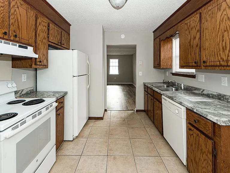 7620 Valleyview Cir — Photo 19