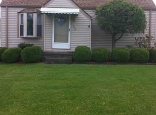 154 Helena Dr, Struthers, OH