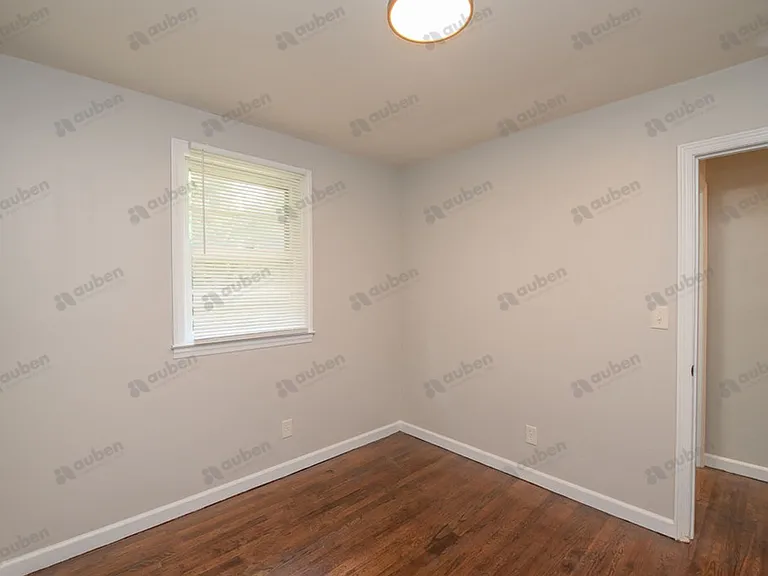 109 Vanderbilt Cir — Photo 13