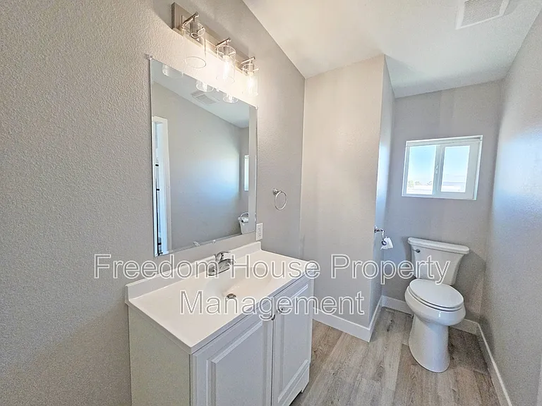 1410 E Manse Rd — Photo 21