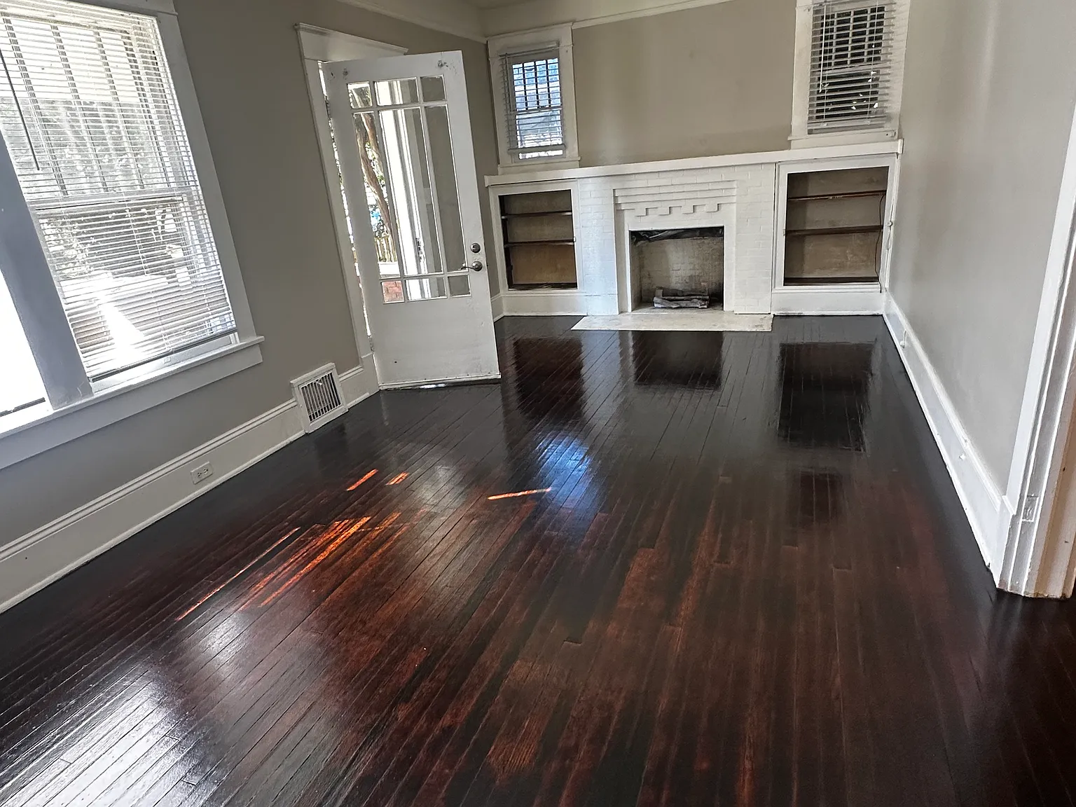 2 bed, 985 sqft, $1,200 — Photo 3