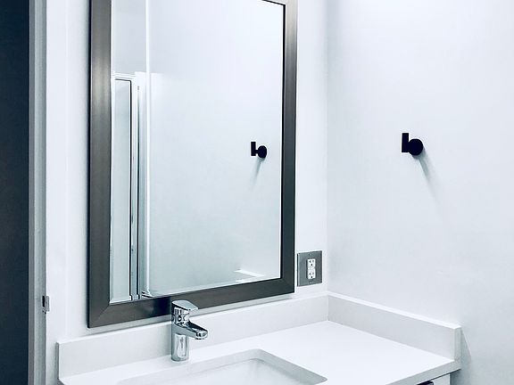 5th image of 116 Hastings St W #309