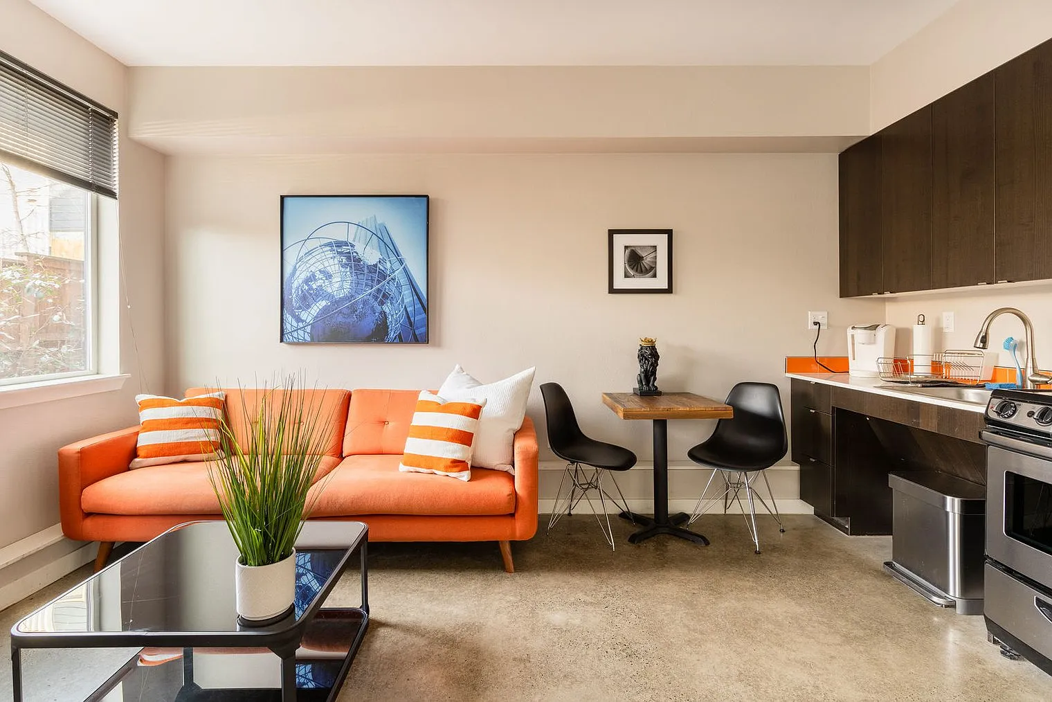 Studio, 1.0 bath, 333 sqft, $2,240 — Photo 2